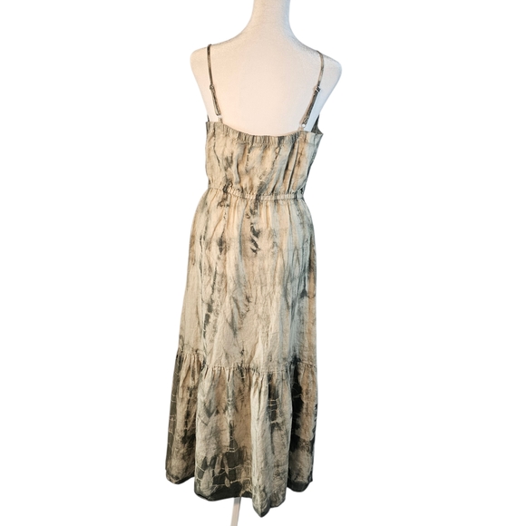 Elegant Tie-Dye Maxi Dress - Picture 3 of 7